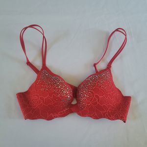 Victoria's Secret Very Sexy Secret Embrace Push Up Bra Red Rhinestones Size 34A